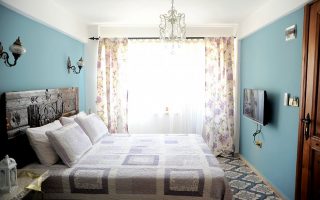 Deluxe Hotel Room 2