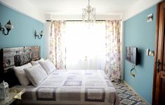 Deluxe Hotel Room 2